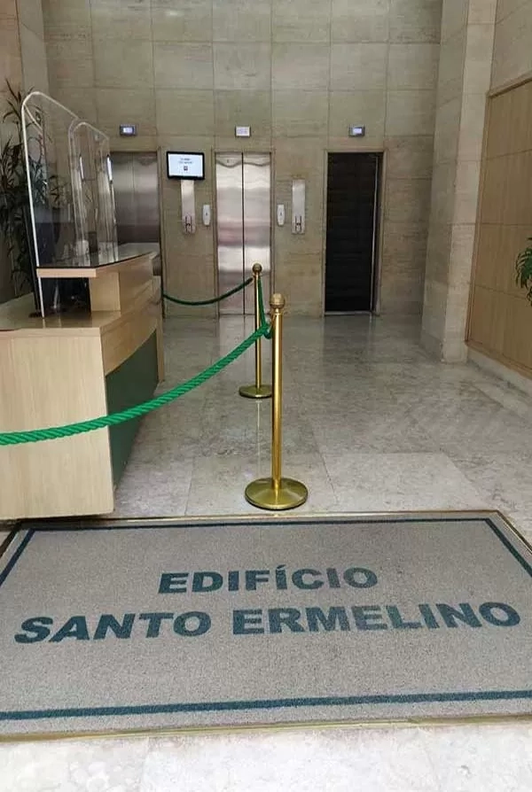 Entrada do Edifício Santo Ermelino